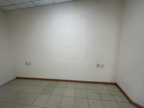 комерційна за адресою Келецька вул., 126