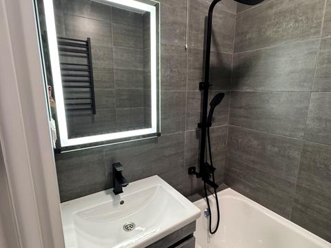 квартира за адресою Сергія Скальда вул. (Комарова), 28