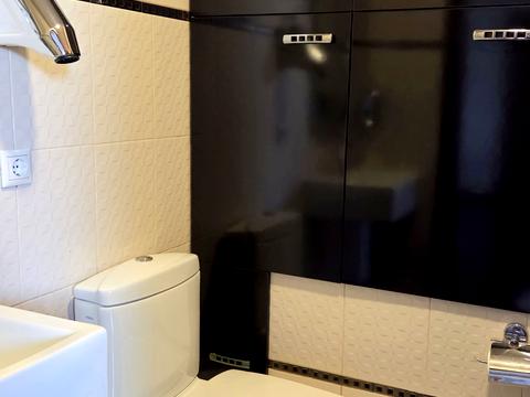 комерційна за адресою Січових Стрільців вул. (Артема), 79