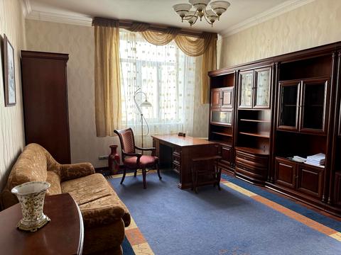 квартира по адресу Коцюбинского Михаила ул., 2