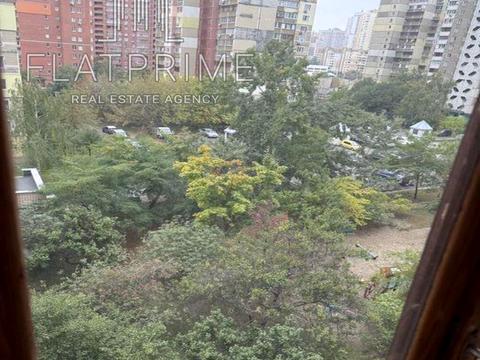 квартира за адресою Анни Ахматової вул., 15