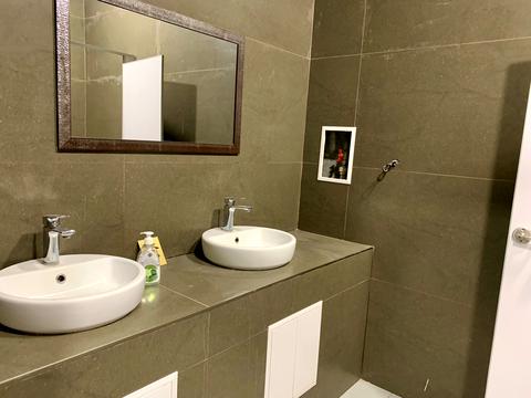 комерційна за адресою Запорізьке шосе, 53