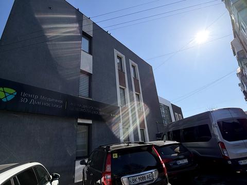 комерційна за адресою Миколи Карнаухова вул. (Мірющенка), 21