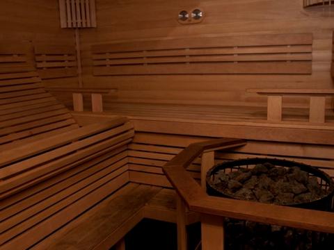 комерційна за адресою Івана Виговського вул. (Маршала Гречка), 5