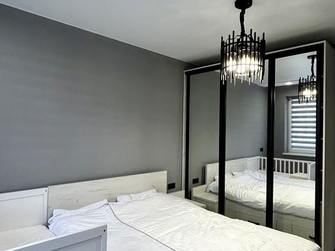 квартира за адресою Тролейбусна вул., 16