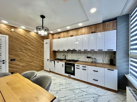 квартира за адресою Тролейбусна вул., 16