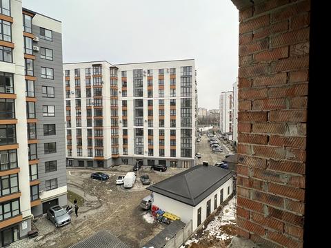 1860036342434879