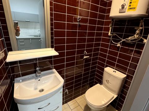 комерційна за адресою Грецька вул., 52