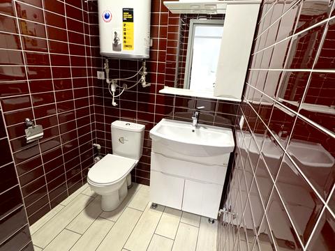 комерційна за адресою Грецька вул., 52