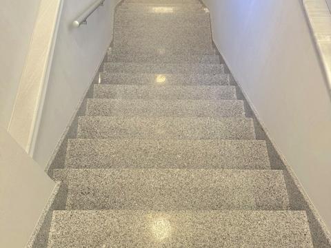 комерційна за адресою Грецька вул., 52