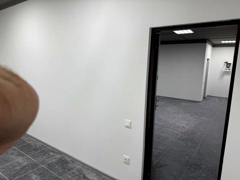 комерційна за адресою Олександра Саєнка вул., 11