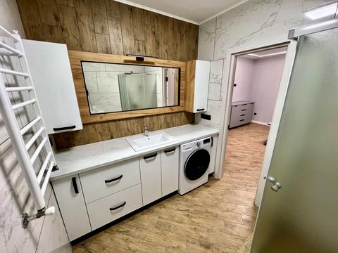 квартира по адресу Героїв Крут ул., 8