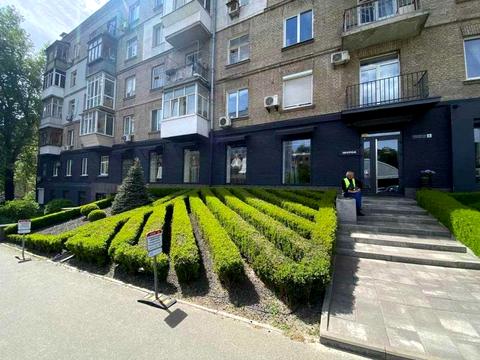 комерційна за адресою Кловський узвіз, 6