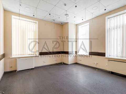 комерційна за адресою Київ, Саксаганського вул., 3