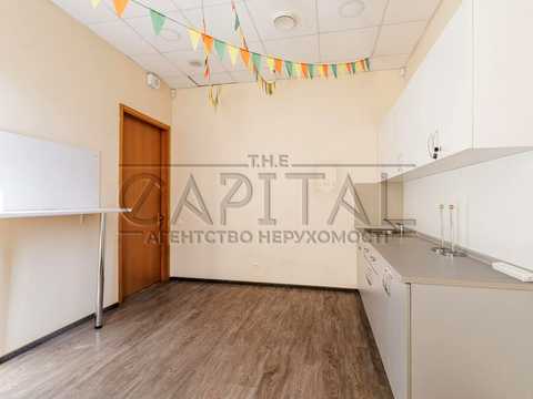 комерційна за адресою Київ, Саксаганського вул., 3
