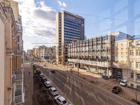 комерційна за адресою Київ, Саксаганського вул., 3