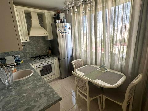квартира за адресою Космічна вул., 11