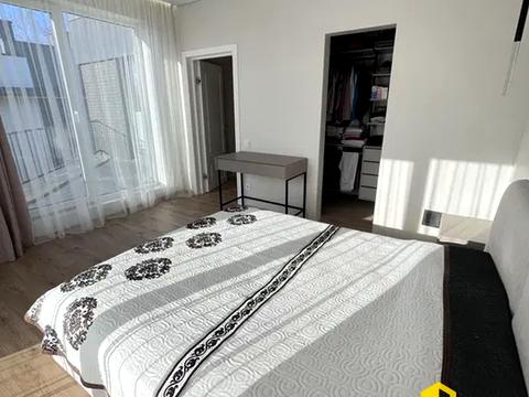 будинок за адресою Грушевського, 2 Е