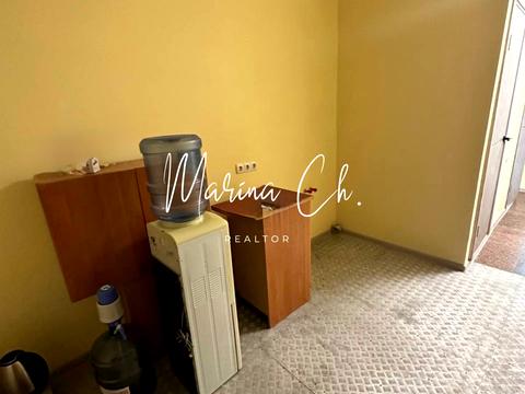 комерційна за адресою Дмитра Яворницького просп. (Карла Маркса), 26