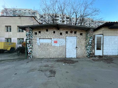 комерційна за адресою Здолбунівська вул., 3А