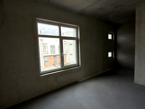 будинок за адресою Коновальця, 44-Б