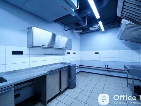 комерційна за адресою Велика Житомирська вул., 12