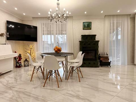 дом по адресу Евгения Коновальца ул.