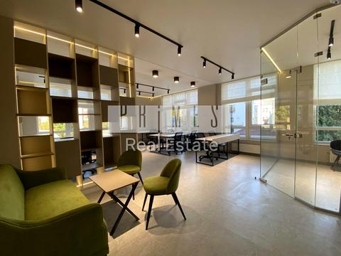 комерційна за адресою Жилянська вул., 68