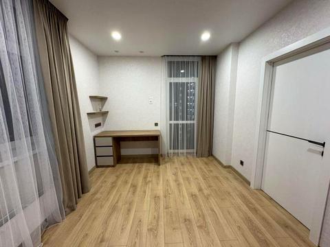 квартира за адресою Олександра Олеся вул., 3