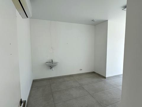 комерційна за адресою Пасічна вул., 84а