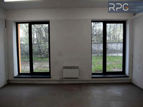 комерційна за адресою Новопирогівська вул., 50