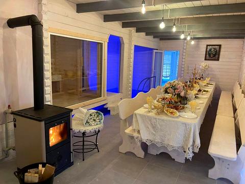 коммерческая по адресу Лісова, 1