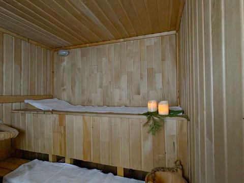 коммерческая по адресу Лісова, 1