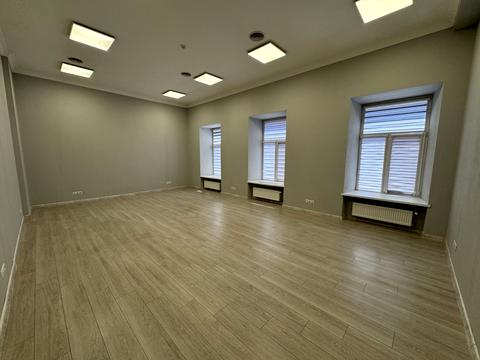 комерційна за адресою Грецька вул., 52