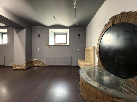 комерційна за адресою Скельна вул., 1