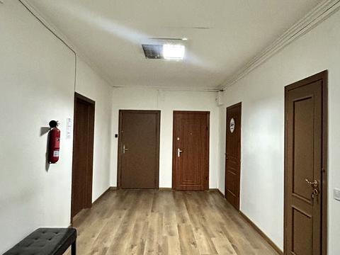 комерційна за адресою Володимира Винниченка вул. (), 6