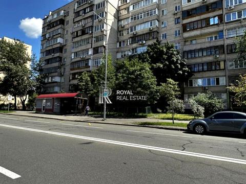 комерційна за адресою Драгоманова вул., 27