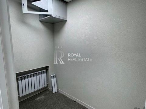 комерційна за адресою Драгоманова вул., 27