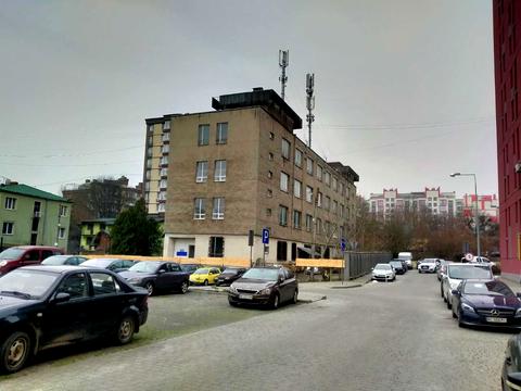 комерційна за адресою Скляна вул., 11