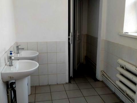 комерційна за адресою Скляна вул., 11