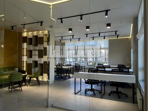 комерційна за адресою Жилянська вул., 68