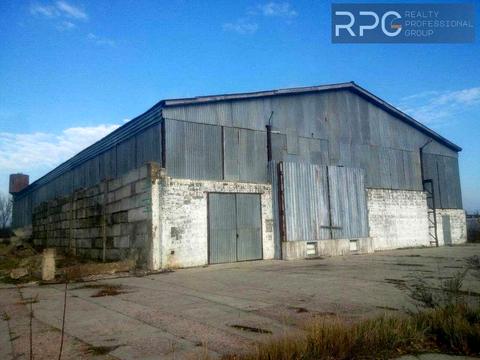 комерційна за адресою Трипільська вул. (Головачова), 15