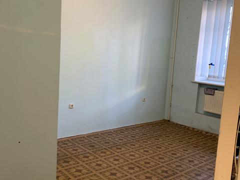 комерційна за адресою Театральна вул., 5