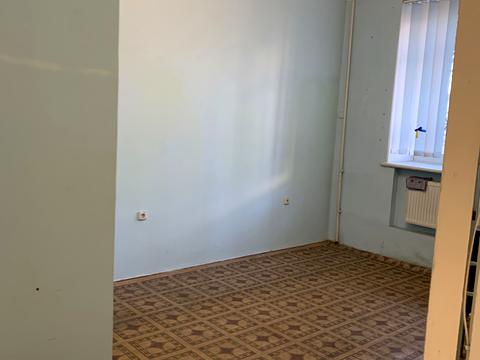 комерційна за адресою Театральна вул., 5