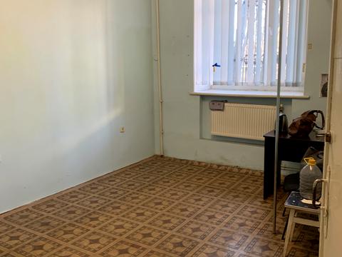 комерційна за адресою Театральна вул., 5