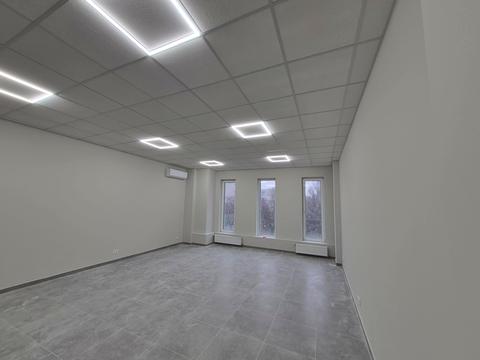 комерційна за адресою Пилипа Орлика просп. (Ілліча), 16