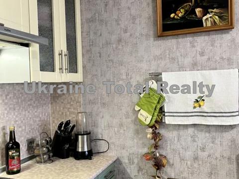 квартира за адресою Дніпровська набережна вул., 26-А