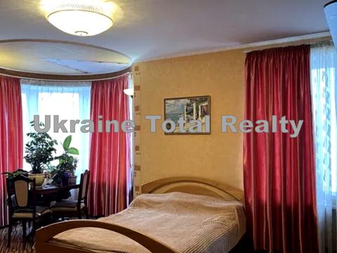 квартира за адресою Дніпровська набережна вул., 26-А