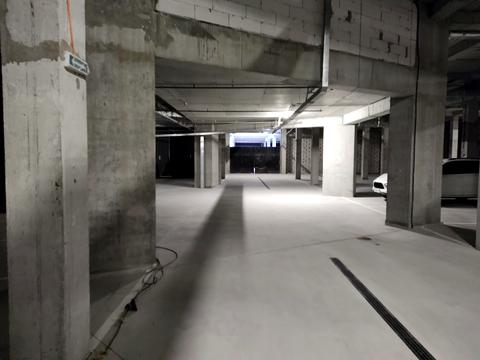 комерційна за адресою Набережна Перемоги вул., 7