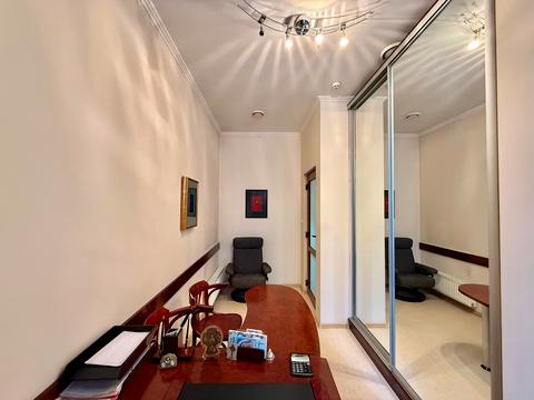 коммерческая по адресу Ивано-Франковск, Ивана Франко ул., 25А